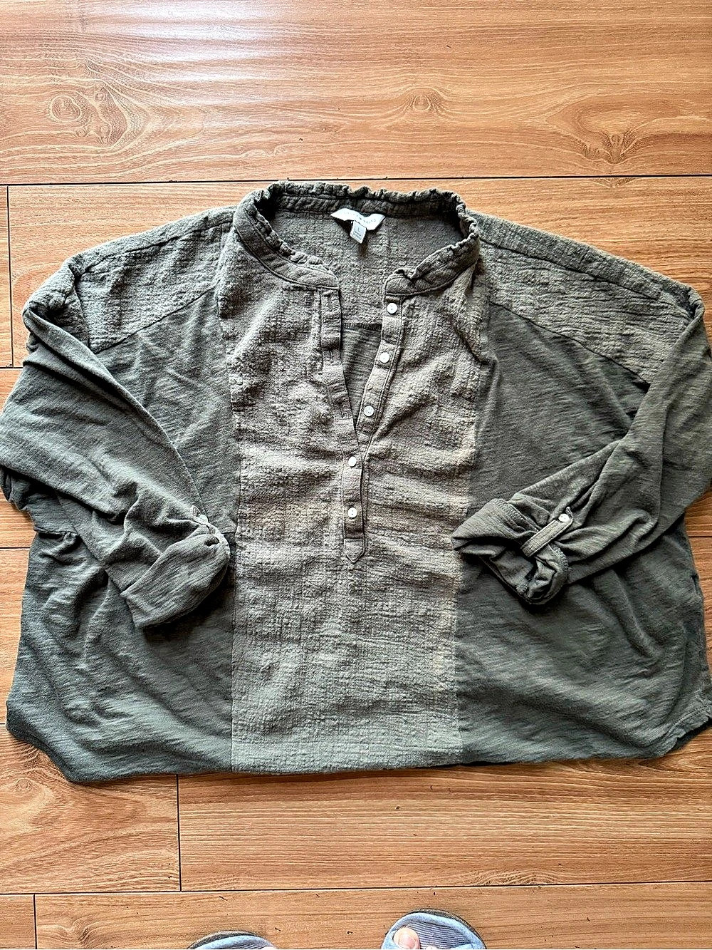 Lucky Brand Long Sleeve Henley Top in Olive